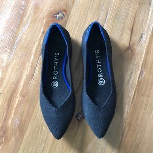 Rothy’s size 6 black point flats